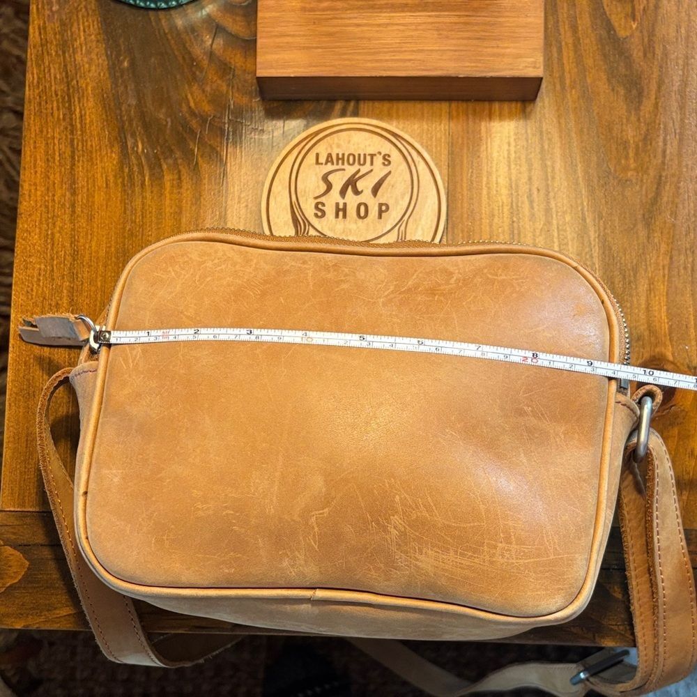 Duluth Trading Co. Tan Leather Crossbody Bag - Picture 13 of 16